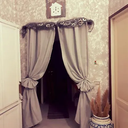 La Maison Des Caprices_ _stazione_5terre Apartment La Spezia